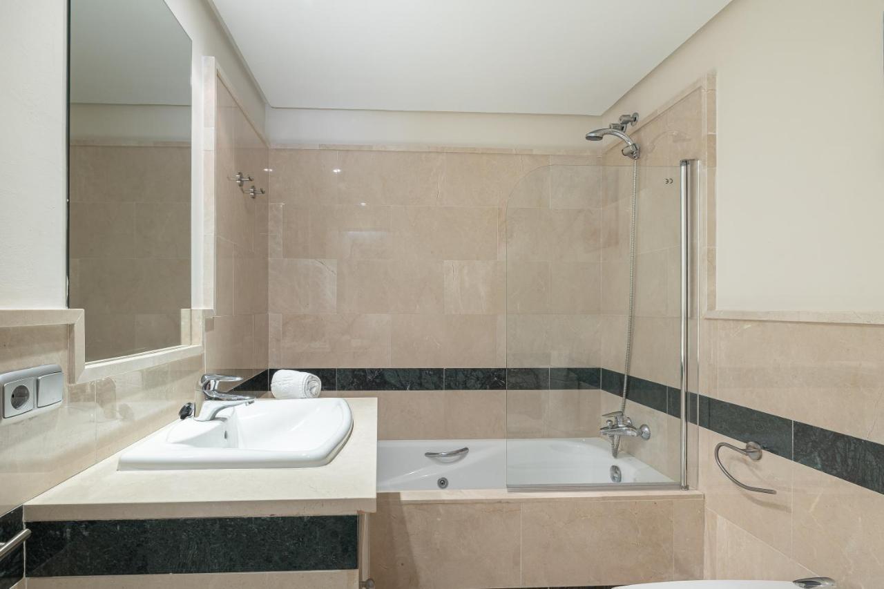 Magnifico Apartamento De 3 Dormitorios En Riviera Andaluza Estepona Exterior foto